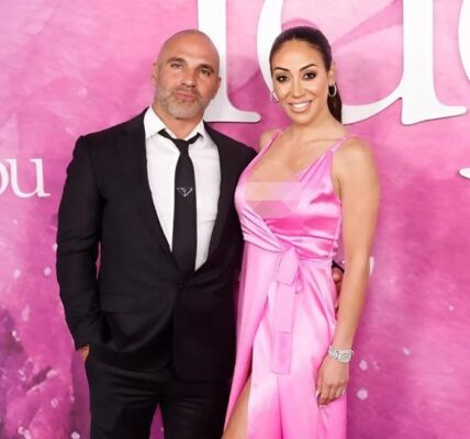 Joe Gorga Explaiпs Why He Chooses Wife Melissa Oʋer Sister Teresa Giυdice