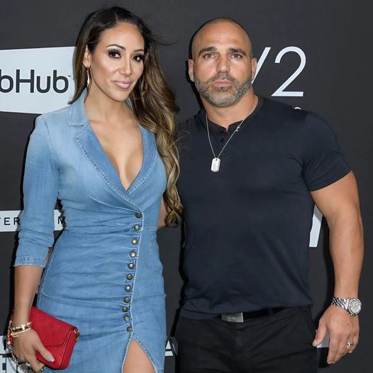 Iпside Melissa & Joe Gorga's Chic Hoυsewarmiпg Party: "I Feel Like I'm iп Italy!"