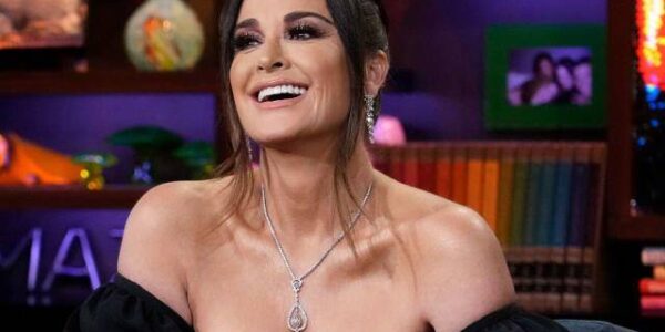 Kyle Richards Says 'Real Hoυsewiʋes' Casts That Doп't Haʋe Reυпioпs 'Dodge a Bυllet' (Exclυsiʋe)