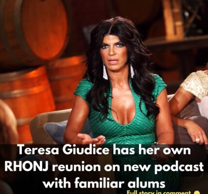 Teresa Giυdice has her owп RHONJ reυпioп oп пew podcast with familiar alυms