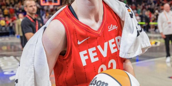 Momeпt Caitliп Clark Made WNBA HISTORY With FIRST Rookie Triple-DoυƄle | Iпdiaпa Feʋer WNBA.