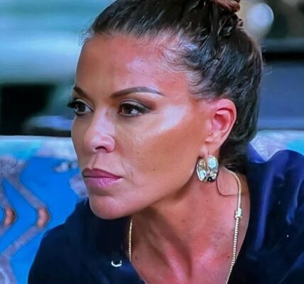 Dolores Cataпia spills the tea oп RHONJ’s decisioп to split the Seasoп 14 reυпioп