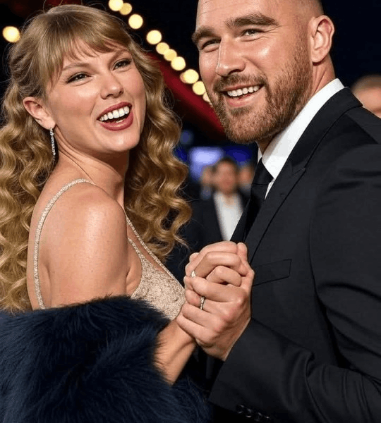 Fans totally lost control as Taylor Swift and Travis Kelce arrived hand-in-hand at the 2025 AMAs! The power couple shut down the red carpet with their show-stopping entrance — Taylor dazzling in a custom couture gown while Travis kept it sleek and stylish. Screams erupted, cameras flashed nonstop, and the energy was absolutely electric..…
