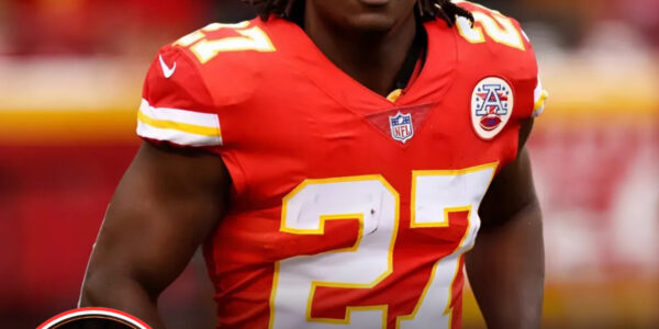 BREAKING NEWS: The latest update on Kareem Hunt is making the football world boil! After Hunt suddenly made a move to change the situation in the offensive lineup, all eyes immediately turned to Brashard Smith
